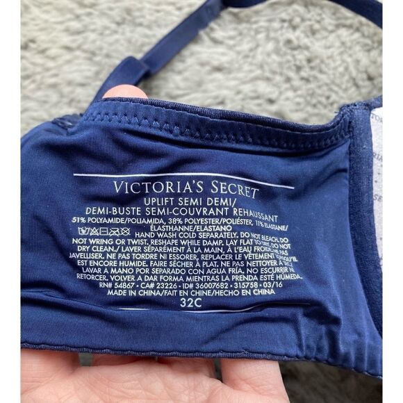 Victoria’s Secret navy blue uplift semi Demi bra - Picture 4 of 4